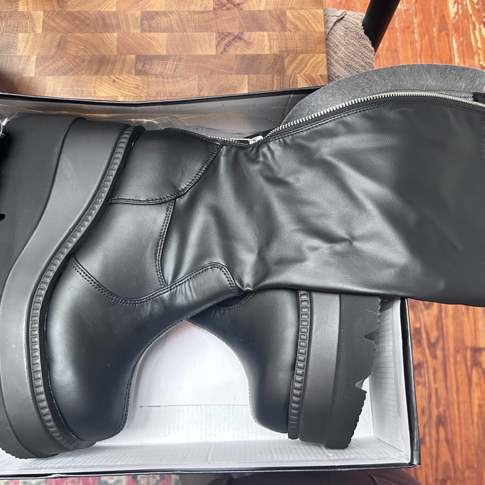 Wide calf demonios, vegan leather!